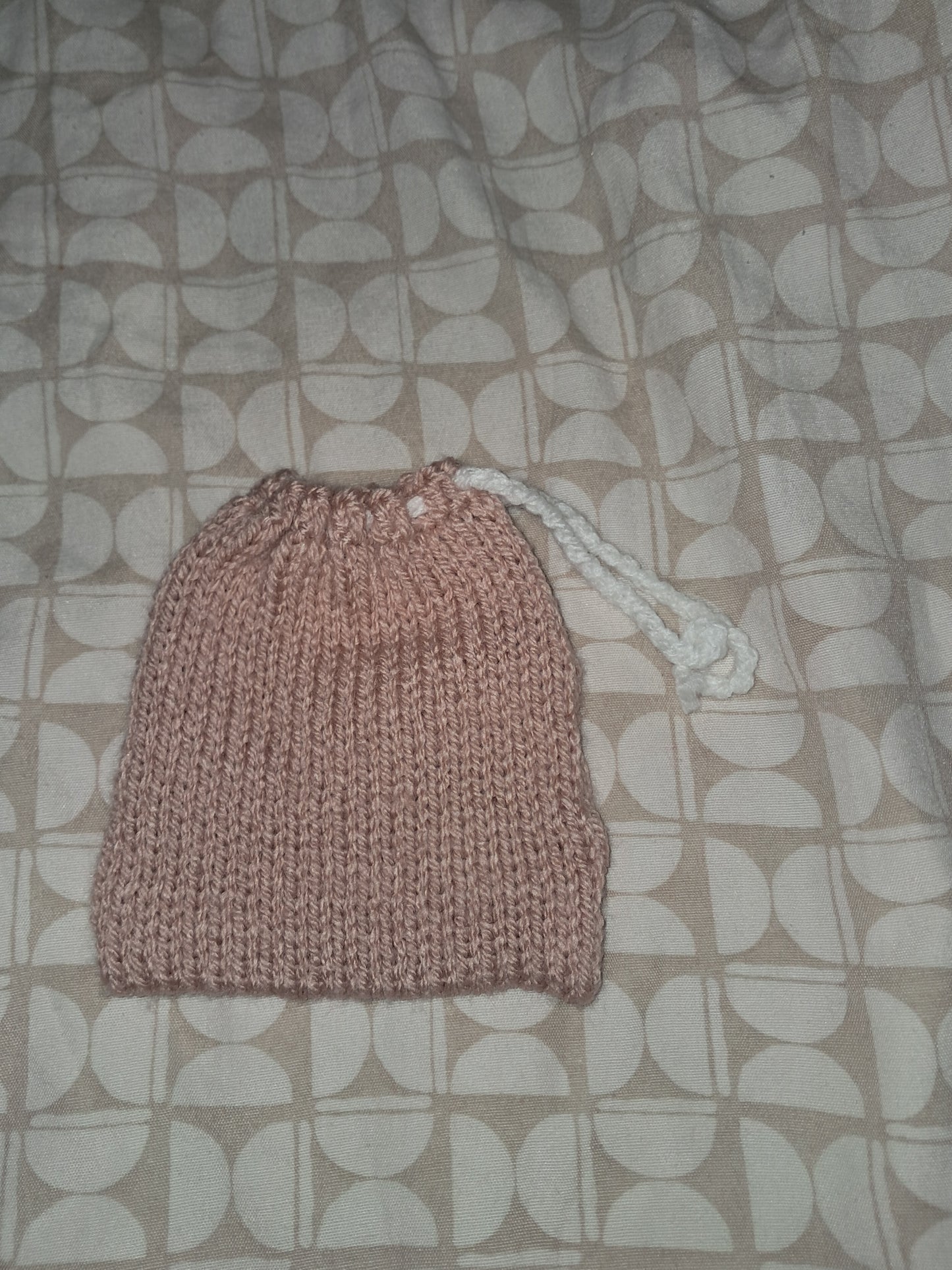 Knitted pouch