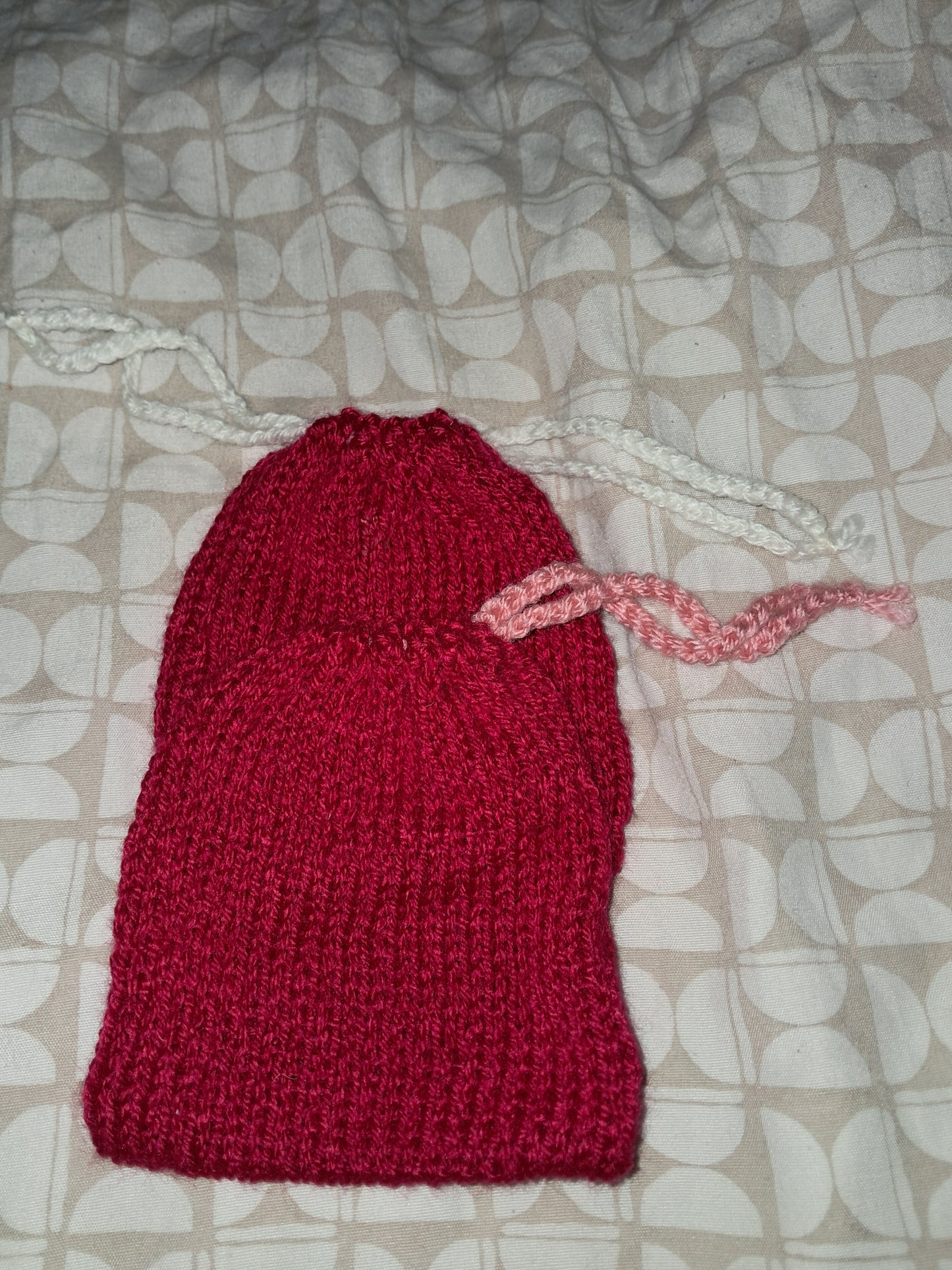 Knitted pouch