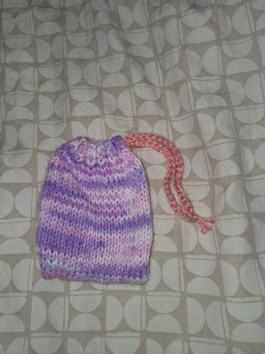 Knitted pouch