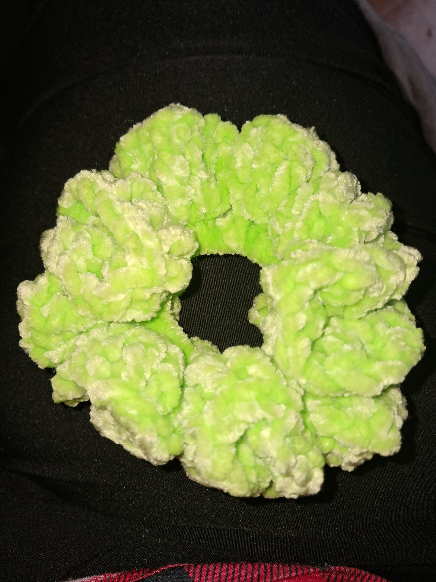 Crochet scrunchie