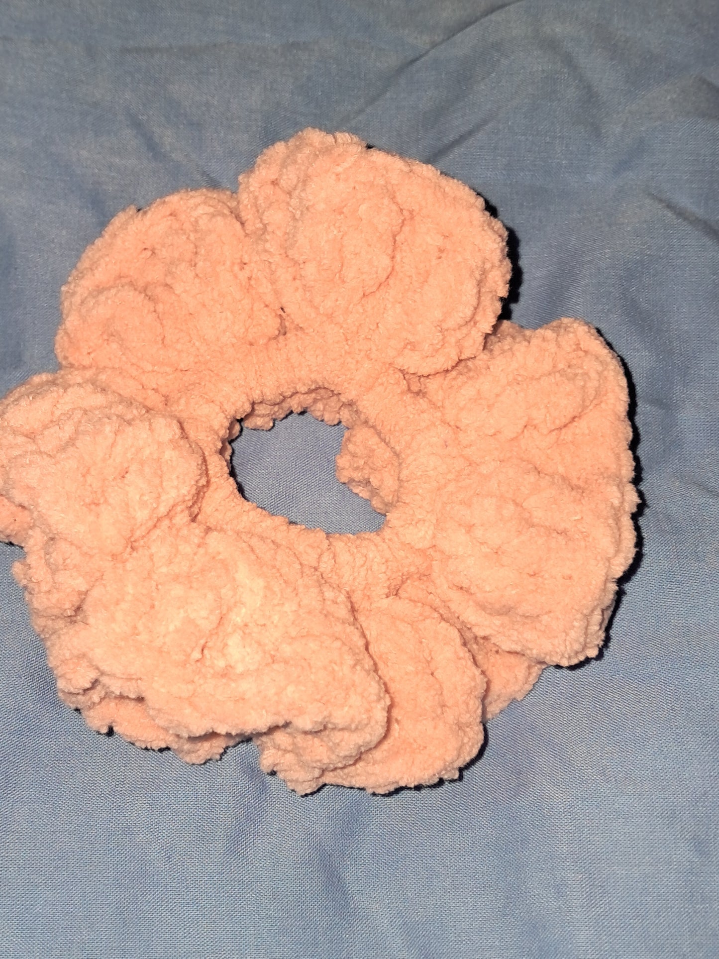 Crochet scrunchie