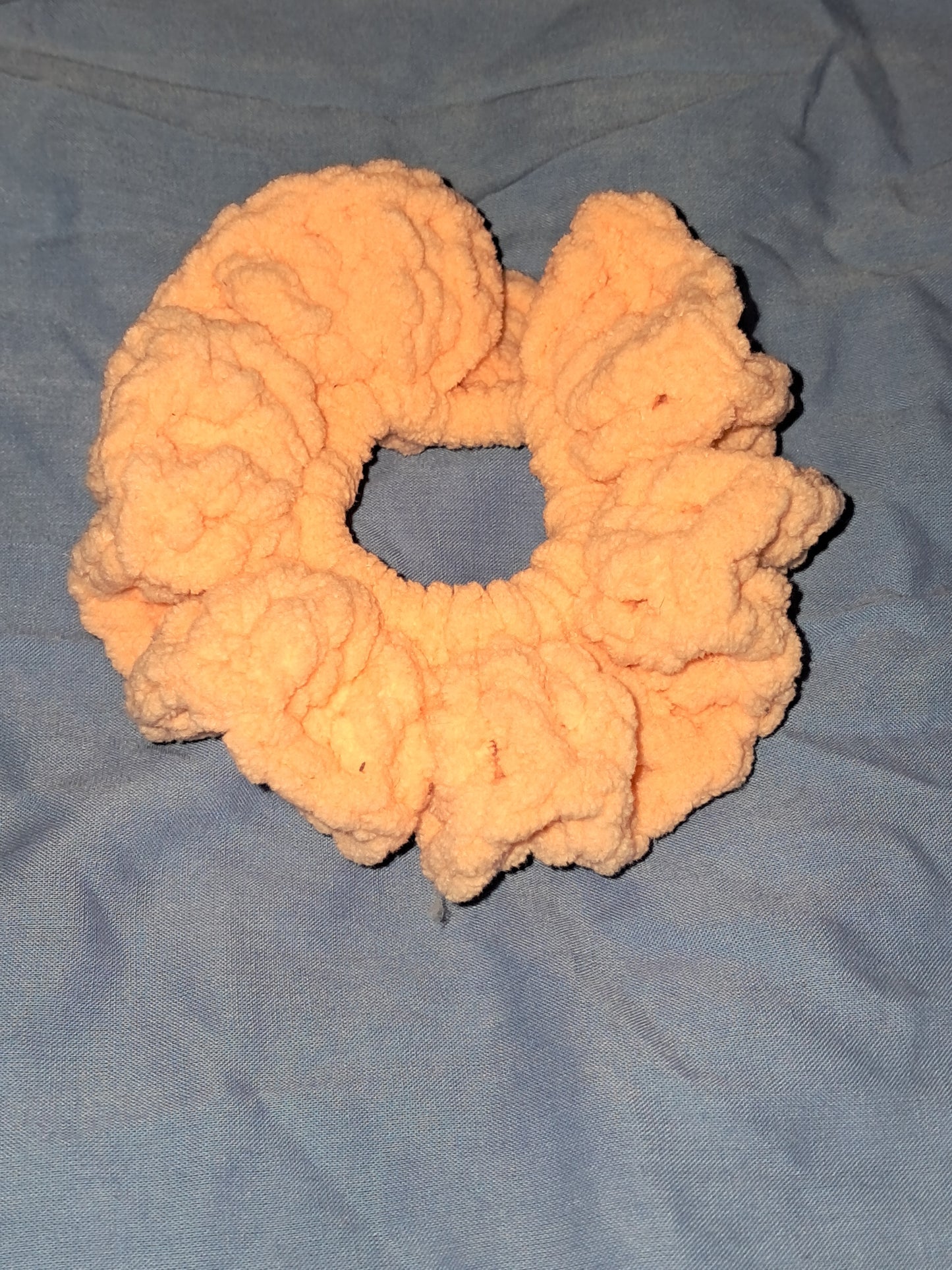 Crochet scrunchie